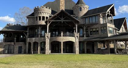 Experience Luxury at a Secluded 10BR Castle: Lakes, Beach, Luxury! Pet Friendly