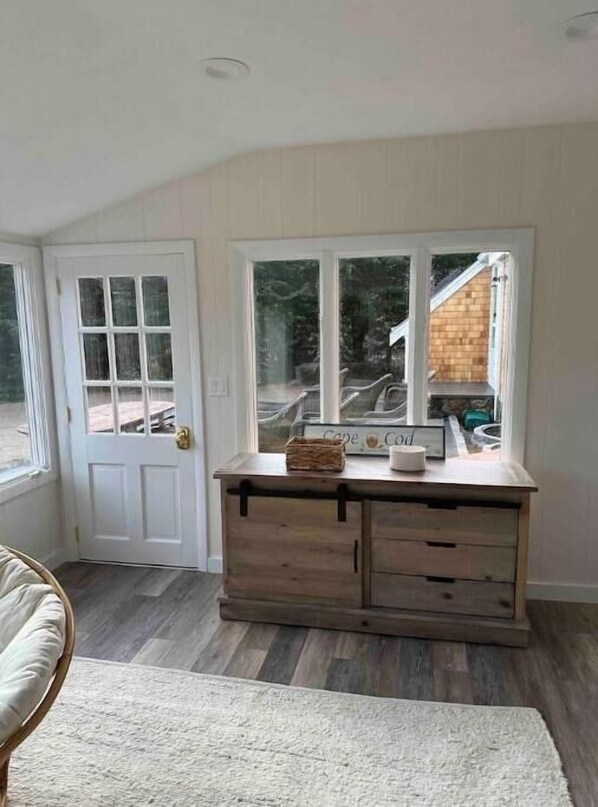 Interior - Walk To Beach, Town, Harbor! (Falmouth)