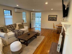 Fireplace - Walk To Beach, Town, Harbor! (Falmouth)