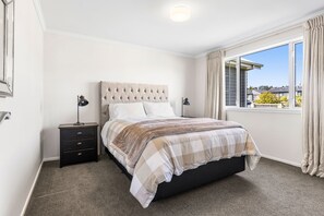 4 chambres, fer et planche à repasser, lit parapluie, Wi-Fi gratuit