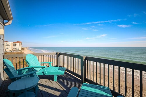 Oceanfront Fun | Balcony at "Ocean Dreams"