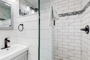 Hair dryer - Point Break - 4BR Beach House Private Heated Pool (Ocean City)