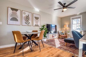 Dining - The Sunnyside Stay (Dover)