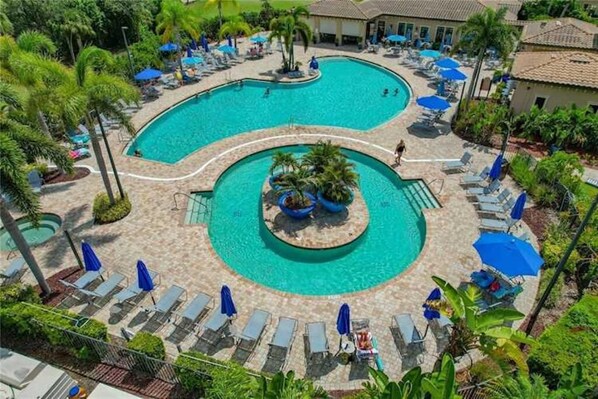 Pool - Upgraded 2 Bed/2 Bath condo in GATED River Strand Golf & Country Club. Turnkey! (Bradenton)