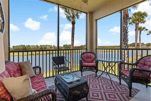 Interior - Upgraded 2 Bed/2 Bath condo in GATED River Strand Golf & Country Club. Turnkey! (Bradenton)