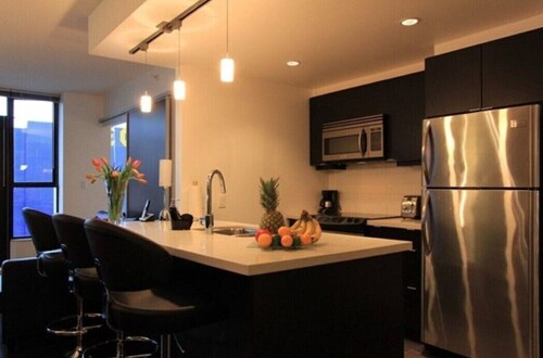 Workstation | 96*Walkscore | Pro Clean | Spacious