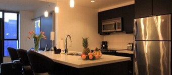 Workstation | 96*Walkscore | Pro Clean | Spacious