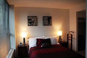 1 bedroom, in-room safe, desk, iron/ironing board