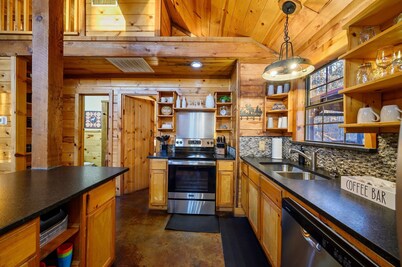 Soak Up Nature: Close to State Park, Lake, River