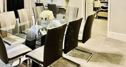 Newly Renovated 2 floor Getaway