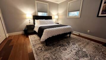 3 bedrooms, iron/ironing board, WiFi, bed sheets