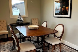 Dining - Single-Level 3BR Furnished Rental, Extended Stays Welcome (New Philadelphia)
