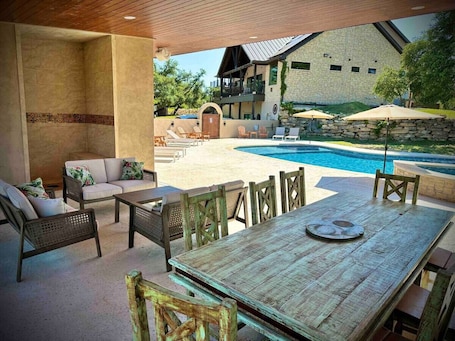 Outdoor dining. La Hacienda Retreat- Brewery- Pool- Playground