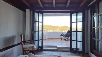 4 Schlafzimmer, Zimmersafe, BĂŒgeleisen/BĂŒgelbrett, kostenloses WLAN