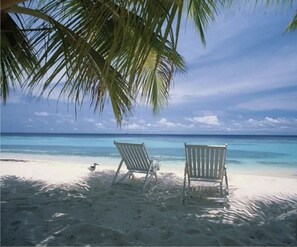 Beach nearby, sun-loungers, beach towels