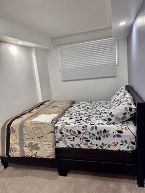 3 quartos, ferros/tábuas de passar roupa, Wi-Fi, roupa de cama