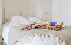 Free WiFi, bed sheets - Beach front apartment in Oostende (Oostende)