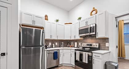 1Bed/Bath Apt in Baltimore 5 min to hospitals, coffee shops, Inner Harbor &more