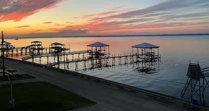 Bayfront! Ultimate sunsets in Bay St. Louis