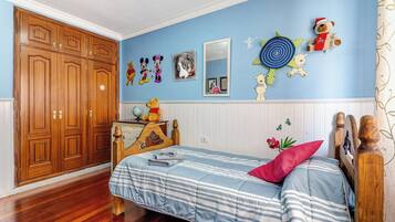 3 habitaciones, tabla de planchar con plancha y wifi gratis