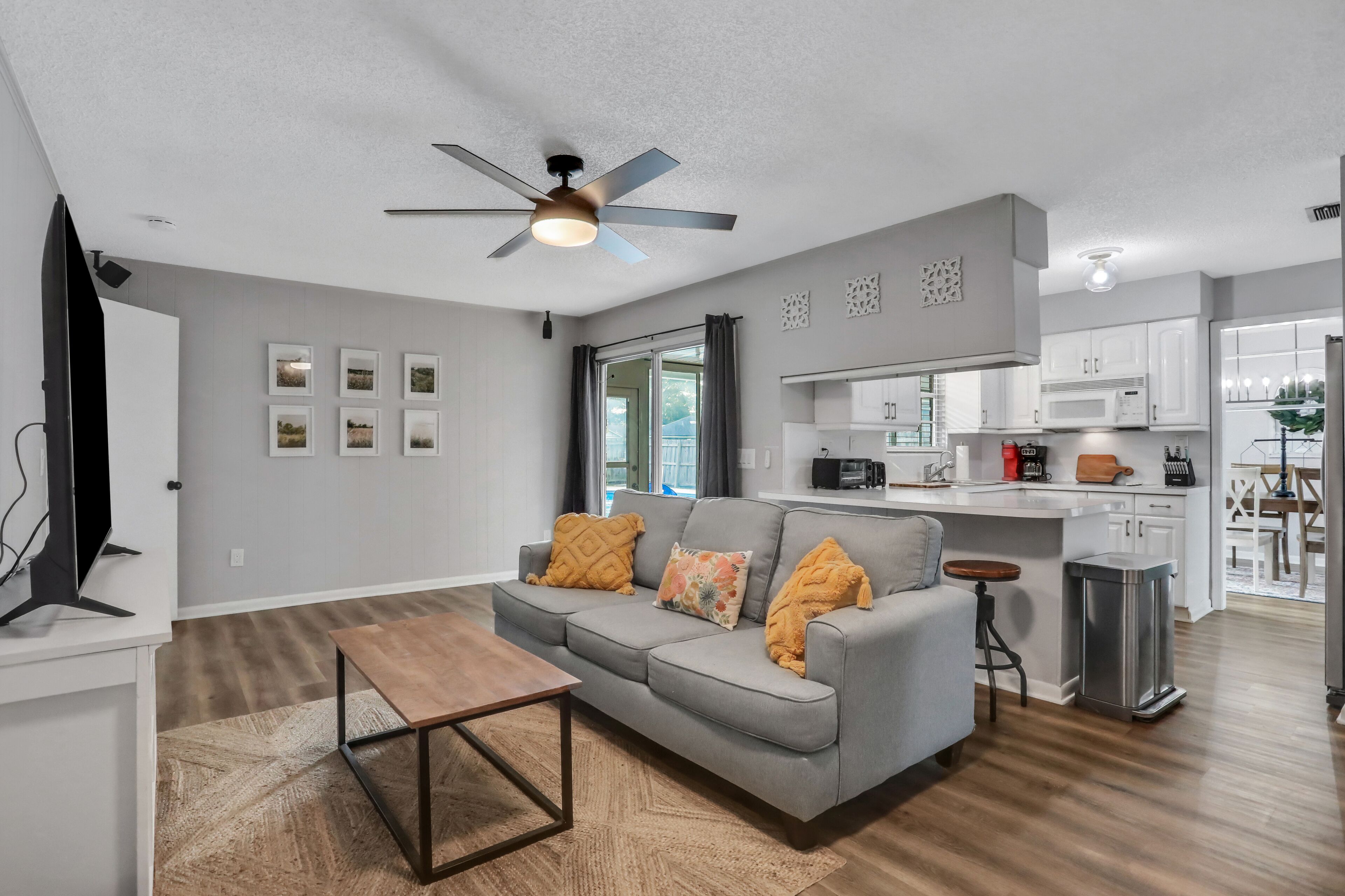 NEW 3/2 Private Orange Park Pool Home