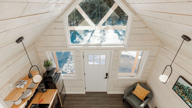 Living area - BlueWater BaseCamp (Chugiak)