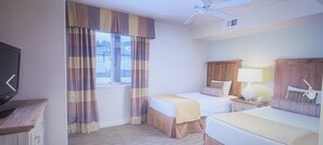 3 chambres, fer et planche à repasser, Wi-Fi, draps fournis