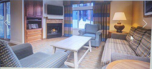 Cozy spacious 3-bedroom apt sleeps8 in  Zephyr Cove with Wi-Fi, fitness room