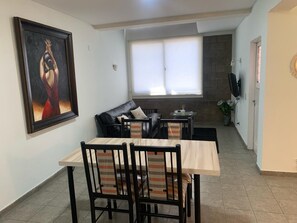 Interior - Simplemente Mendoza !! Unica !!! (Godoy Cruz)