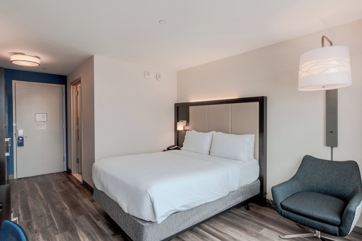 In-room safe, desk, blackout drapes, soundproofing