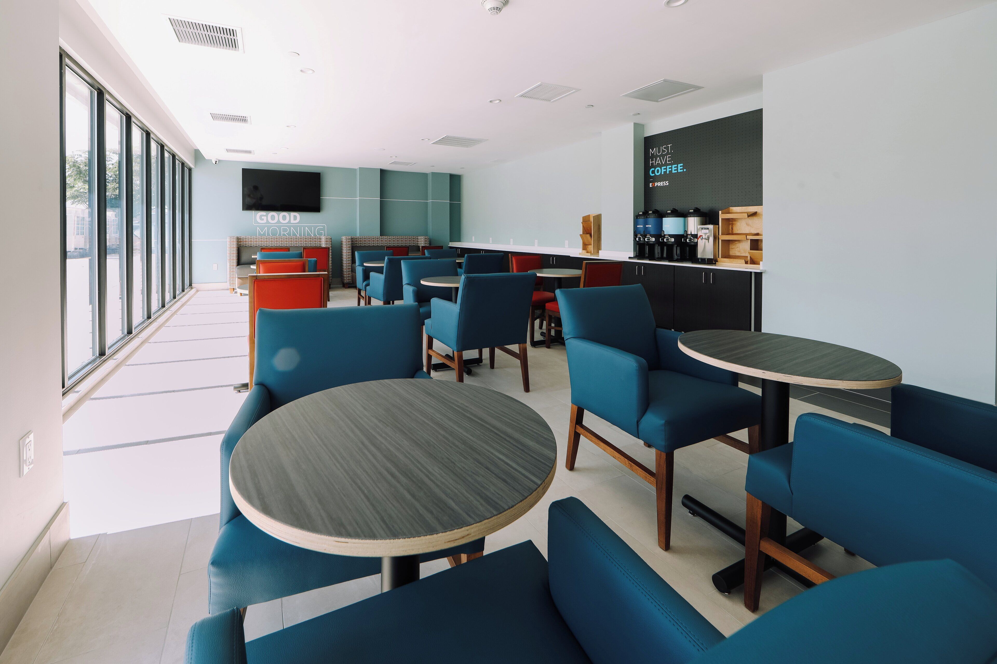 Photo - Holiday Inn Express Long Island City E - New York by IHG
