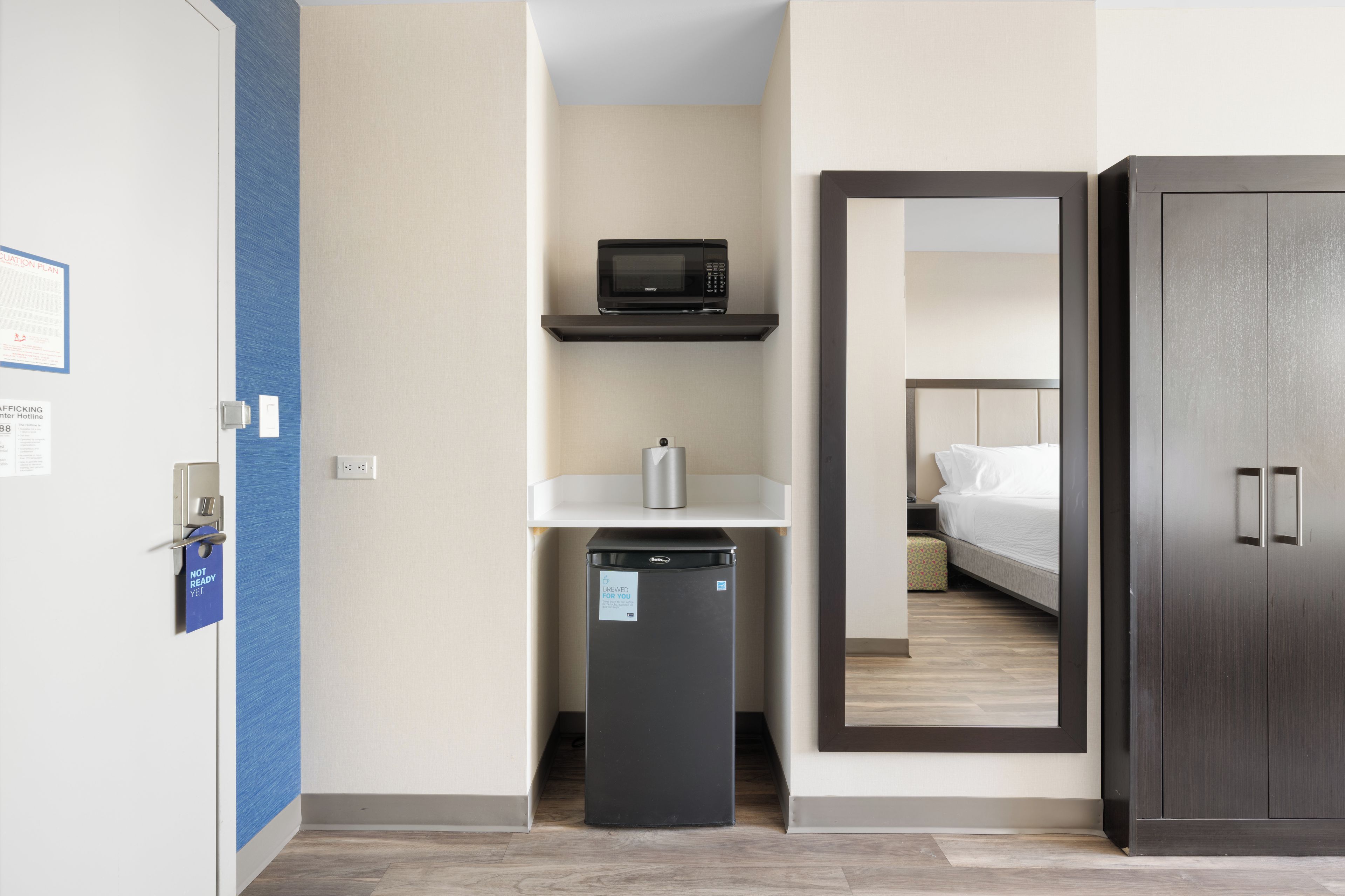 Photo - Holiday Inn Express Long Island City E New York by IHG