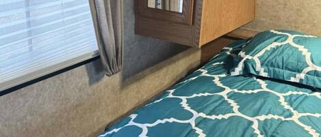 2 habitaciones y ropa de cama