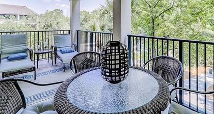 Coligny Beach, Pools, & Shops- Few Steps Away