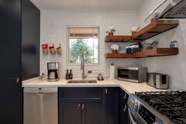 Fridge, microwave, oven, dishwasher
