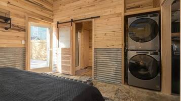 1 quarto, ferros/tábuas de passar roupa, Wi-Fi, roupa de cama