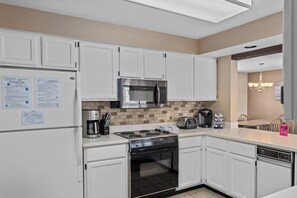 Coffee/tea maker, dishwasher, ice maker