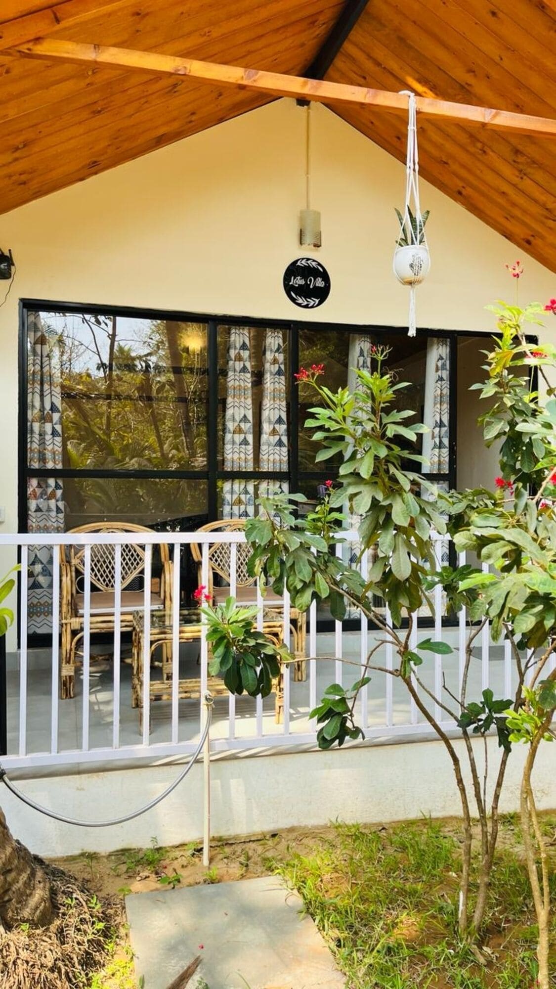 Superior Room, Pool View | Individually furnished, desk, laptop workspace, free WiFi