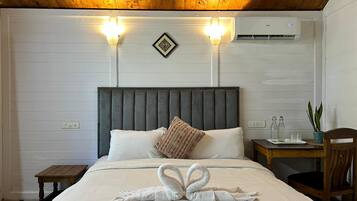 Premium Cottage, 1 King Bed | 1 bedroom, individually furnished, desk, laptop workspace