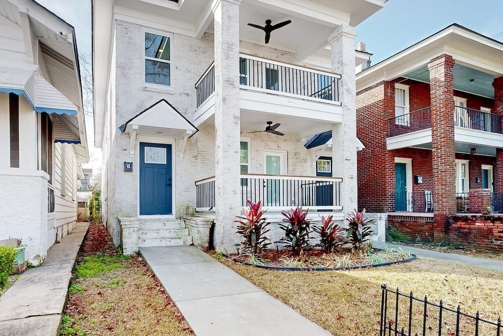 Beautifully renovated townhouse located in the charming city of Savannah, GA.
