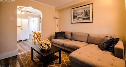 Cozy 3 Bedroom Hideaway Cottage Minutes From The Falls & Complimentary Breakfast