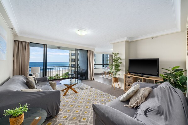 Living area - Absolute beachfront - Royal Palms (Gold Coast)