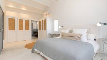 4 slaapkamers, een strijkplank/strijkijzer, gratis wifi, beddengoed