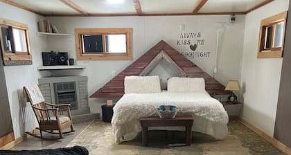 Welcome Friends and Family 2 Monthly Rental