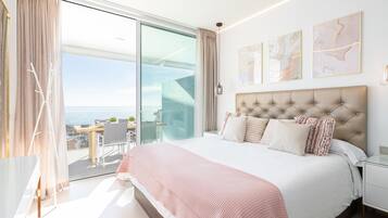 2 habitaciones, tabla de planchar con plancha, internet y ropa de cama