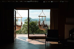 Luxe beddengoed, donsdekens, pillowtop-bedden, een gratis minibar