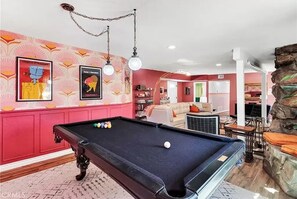 Game room - Stargazer Ranch - Stunning 5 BR + Hot Tub, Pool, Fire Pit (Yucca Valley)