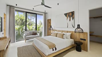 3 bedrooms, in-room safe, desk, laptop workspace