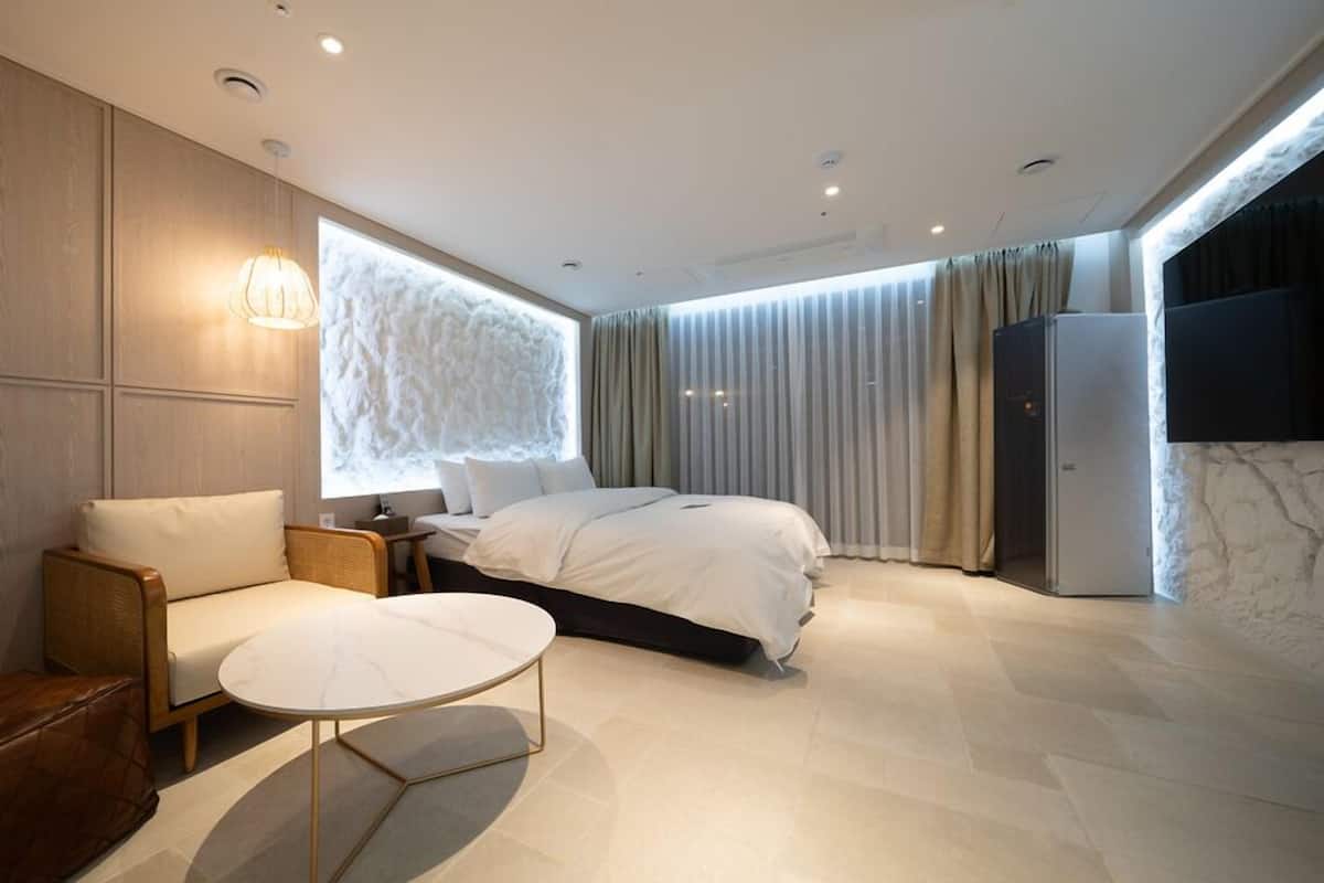Queen Room | Accès au Wi-Fi (inclus), décor unique, ameublement unique