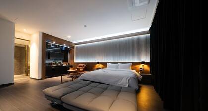 Pocheon LUA PREMIUM Drive-In Hotel